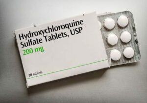 boîte ouverte d'hydroxychloroquine