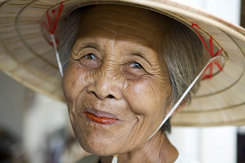 portairt d'une vieille femme asiatique