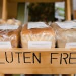 pain sans gluten dans leurs emballages plastiques