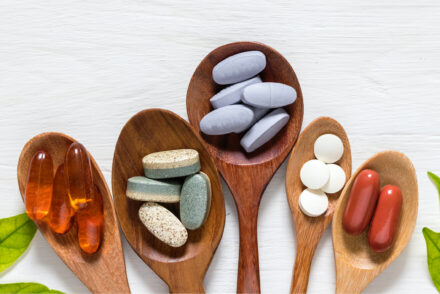 Les vitamères sont des groupes de molécules similaires qui correspondent aux différentes vitamines
